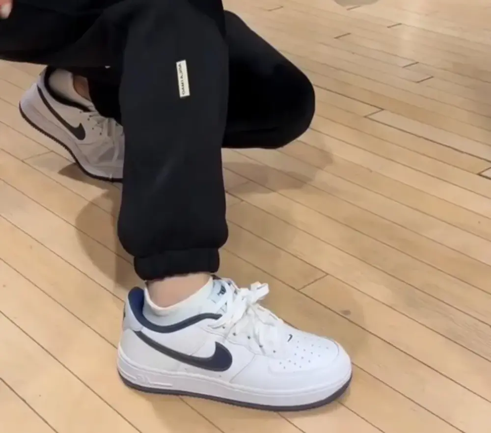 Alternative view of Giày Nike Air Force 1 ‘White Midnight Navy’ FV5948-104