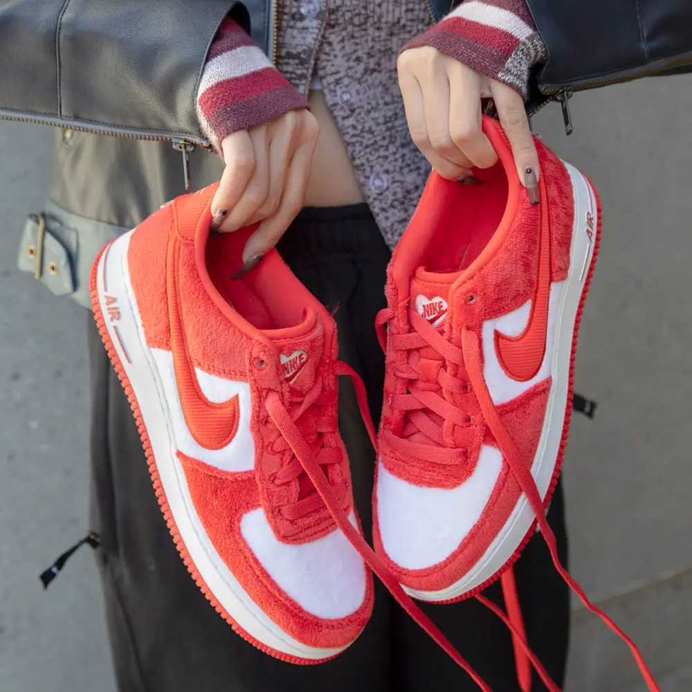 Giày Nike Air Force 1 Low GS ‘Valentine’s Day Fleece’ FZ3552-612 - Ảnh 7