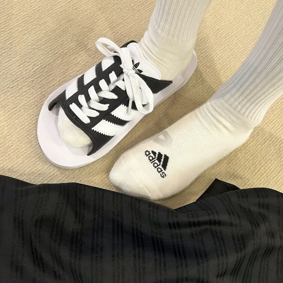 Alternative view of Giày Adidas Gazelle Beach “Core Black Footwear White” JQ7421