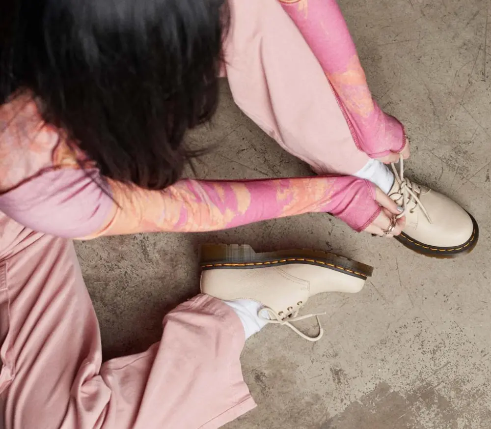 Alternative view of Giày Dr.Martens 1461 Virginia ‘Parchment Beige’ 24256292