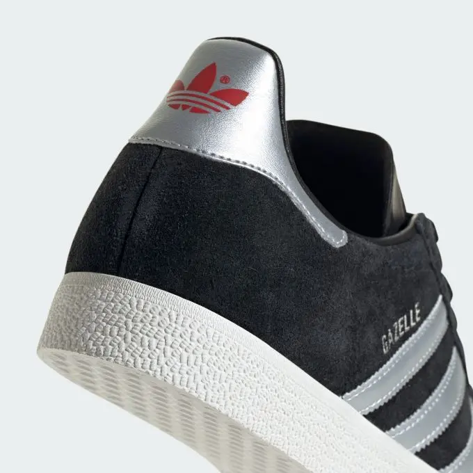 Alternative view of Giày Adidas Gazelle ‘Black Silver Metallic’ IF1826