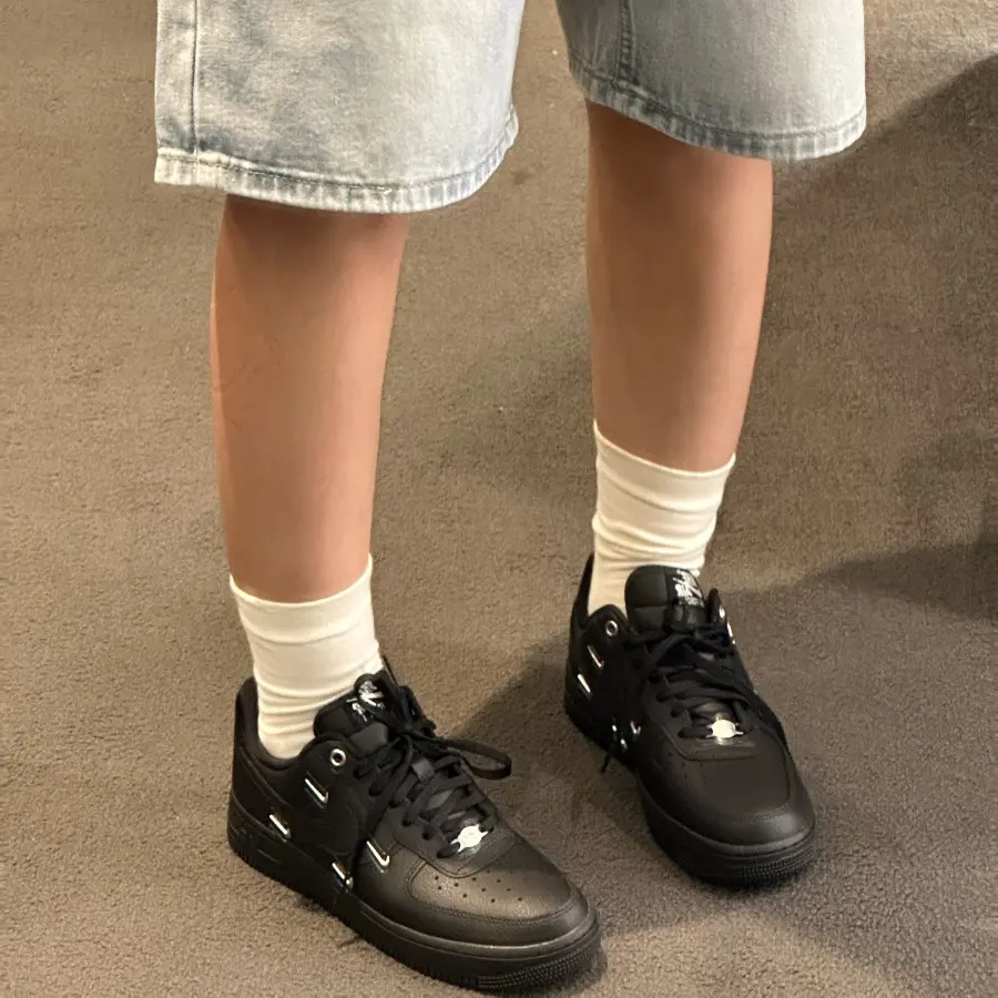 Alternative view of Giày Nike Air Force 1 Low ‘Black Silver ’ HQ1180-001