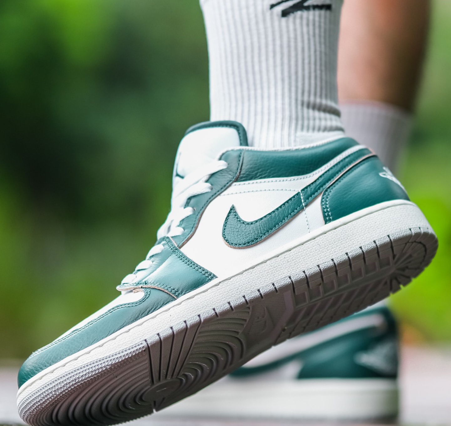 Giày Nike Air Jordan 1 Low ‘Oxidized Green’ FQ7687-300 - Ảnh 6