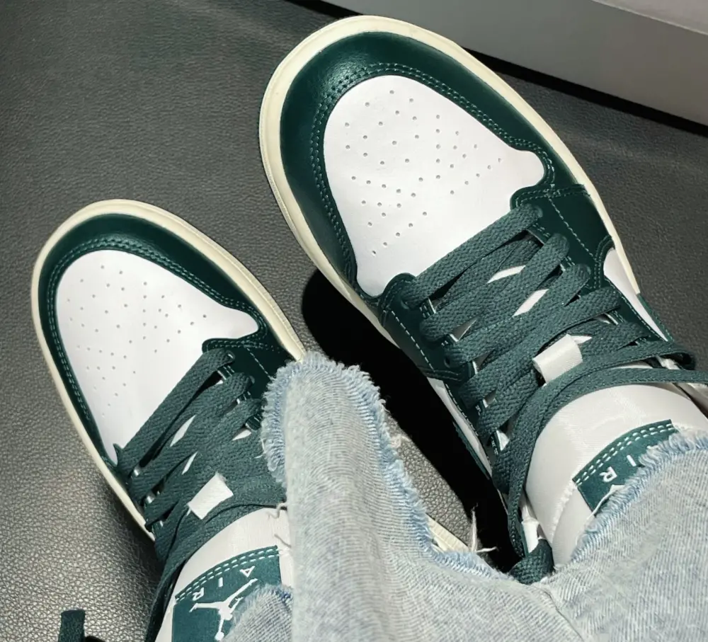 Giày Nike Air Jordan 1 Mid ‘Green Sail’ BQ6472-133 - Ảnh 3