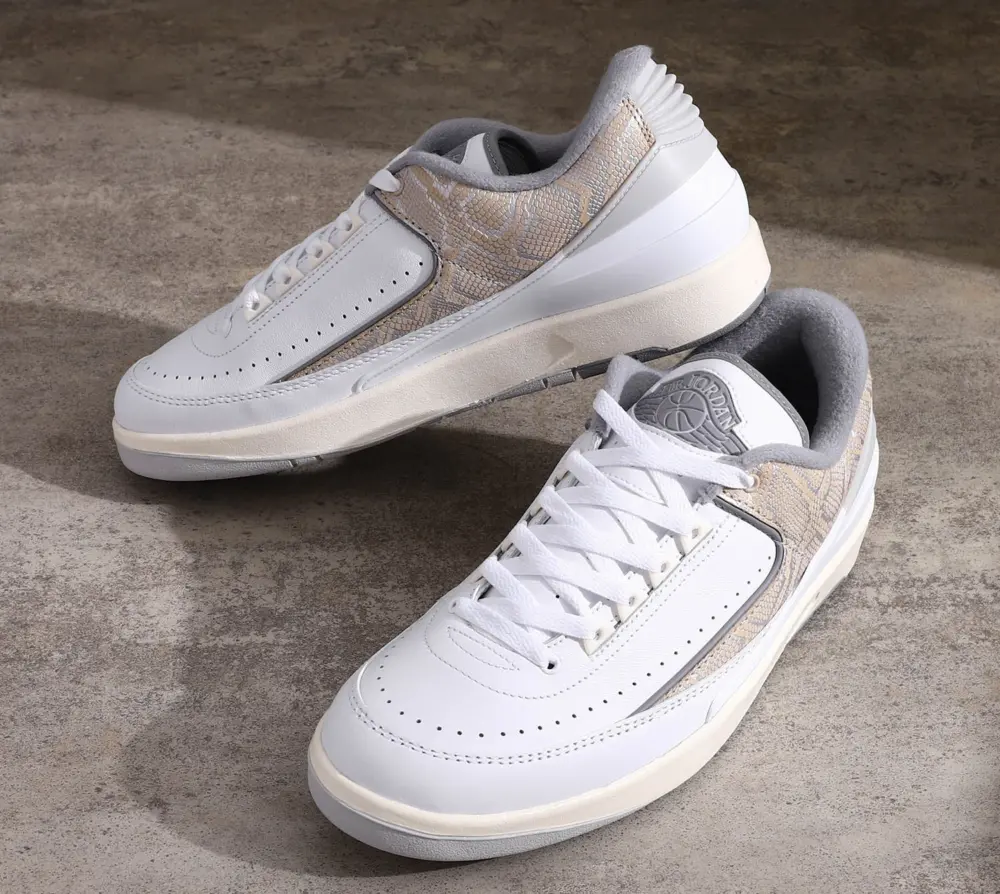 Alternative view of Giày Nike Air Jordan 2 Retro Low ‘Python’ DV9956-100