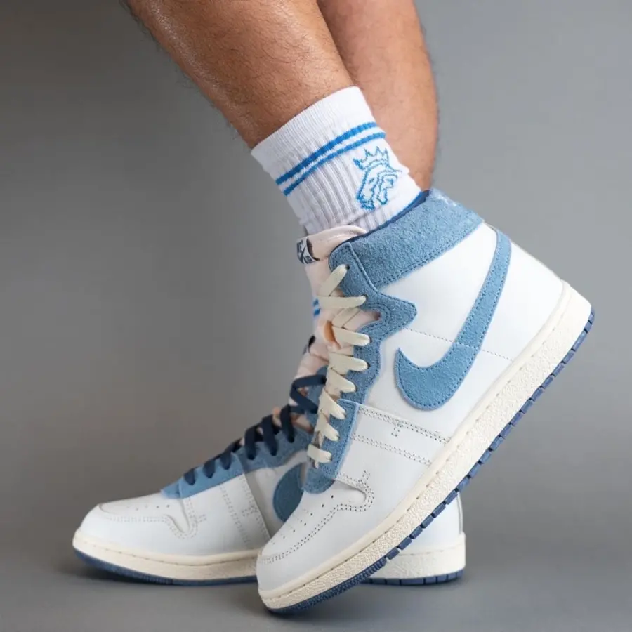 Alternative view of Giày Nike Air Jordan Ship PE SP ‘Every Game’ DZ3497-104