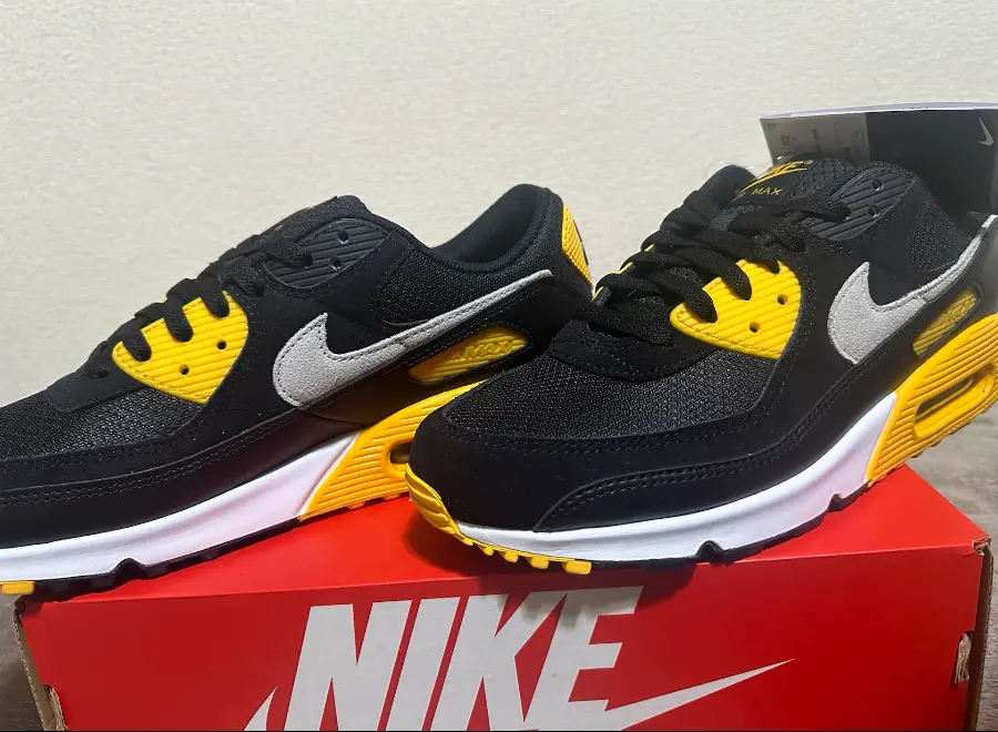 Giày Nike Air Max 90 ‘Black University Gold’ FN6958-002 - Ảnh 3