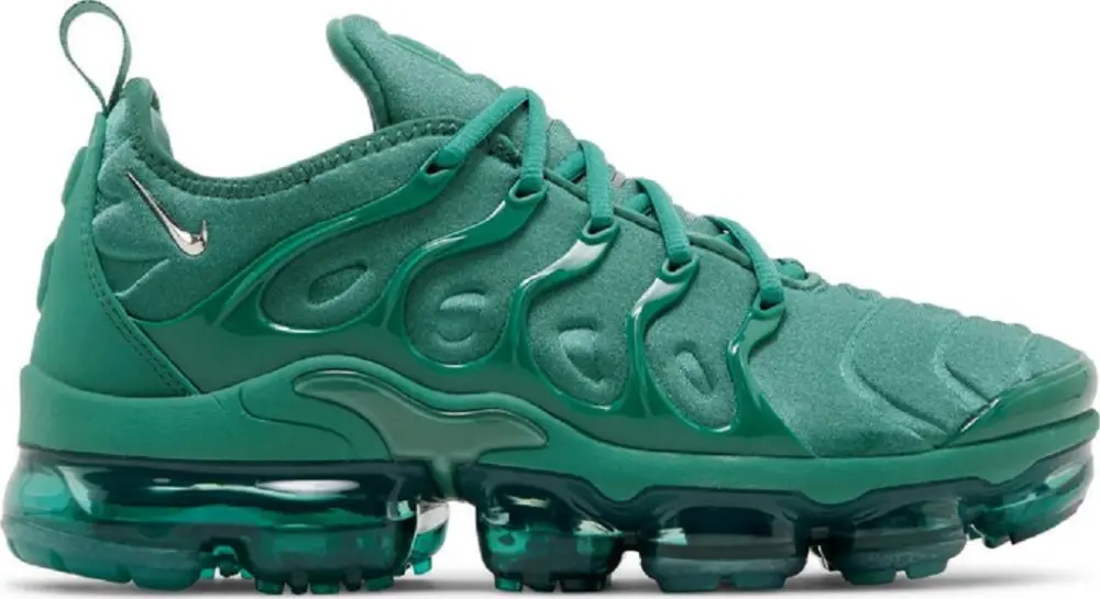 Giày Nike Air VaporMax Plus ‘White Metallic Silver’ FQ8895-100