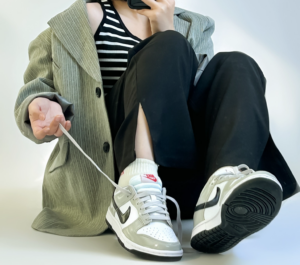 Alternative view of Giày Nike Dunk Low 'Light Iron Ore' DQ7576-001