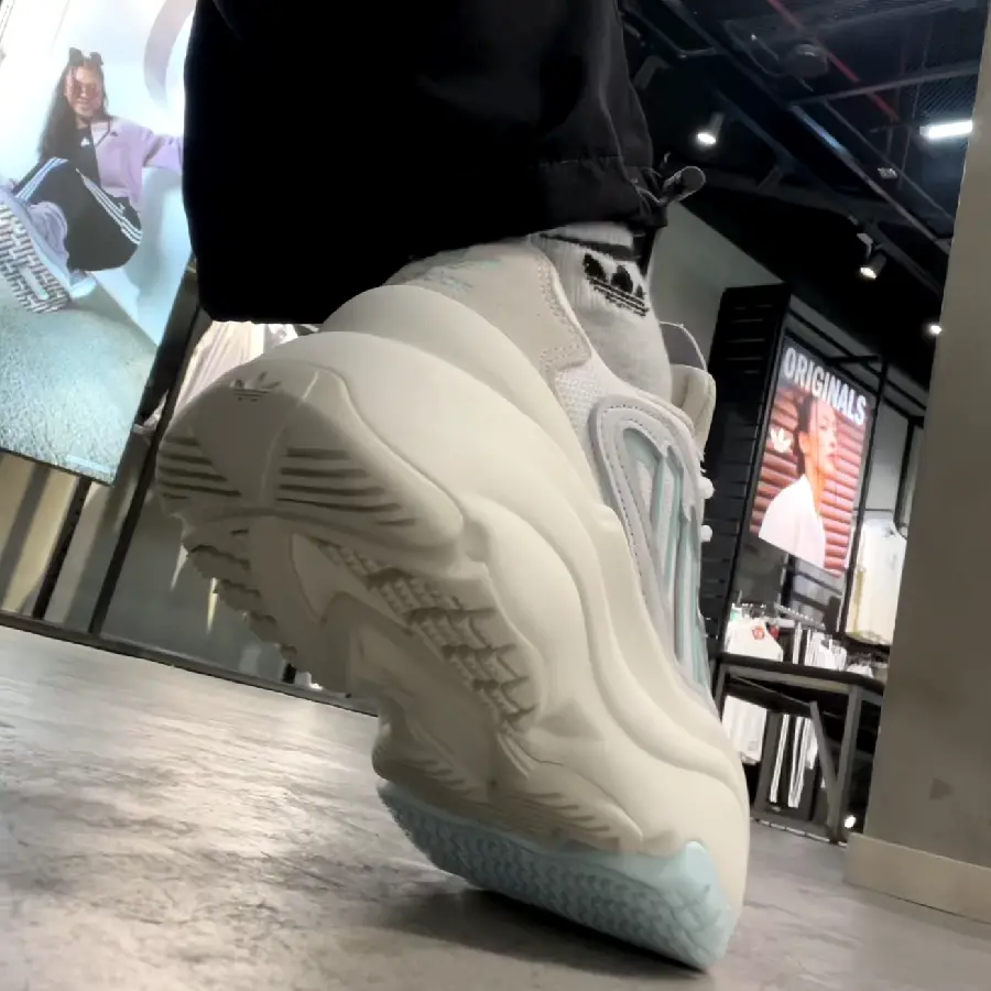 Giày Adidas Originals Ozgaia ‘White Teal’ IE3918 - Ảnh 5