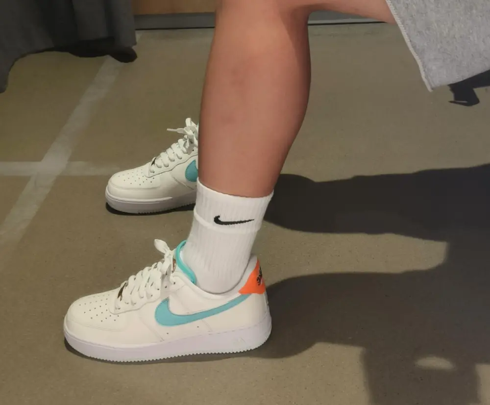 Alternative view of Nike Air Force 1 Low ‘Be The One’ HM3728-131