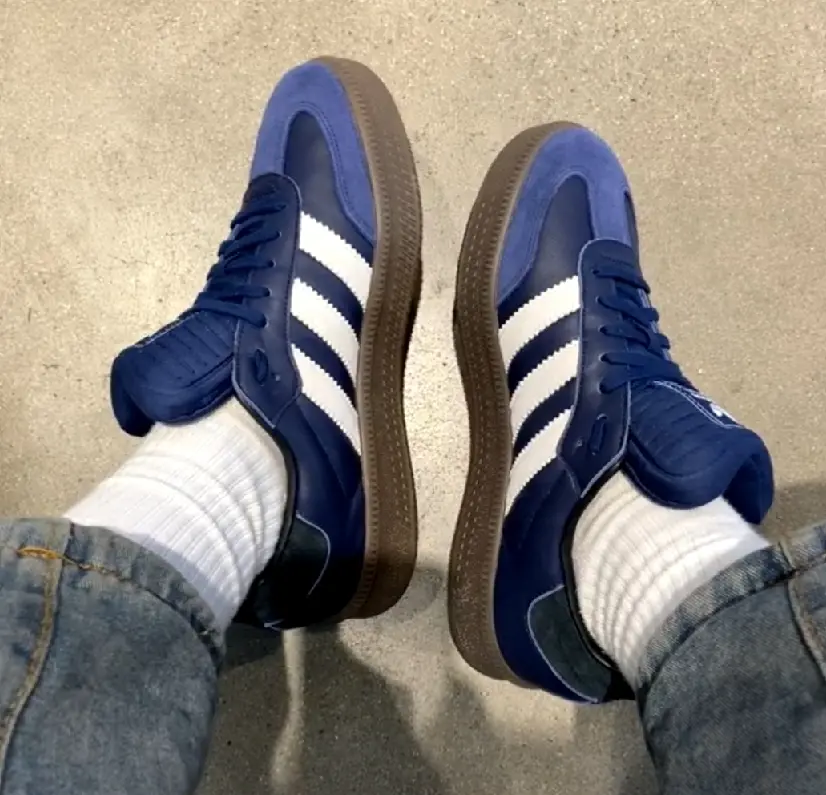 Alternative view of Giày Adidas Samba XLG ‘Dark Blue Gum’ IE9179