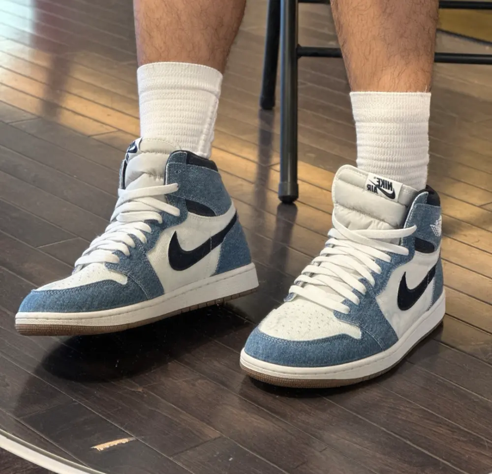 Alternative view of Giày Nike Air Jordan 1 Retro High OG ‘Denim’ FQ2947-100