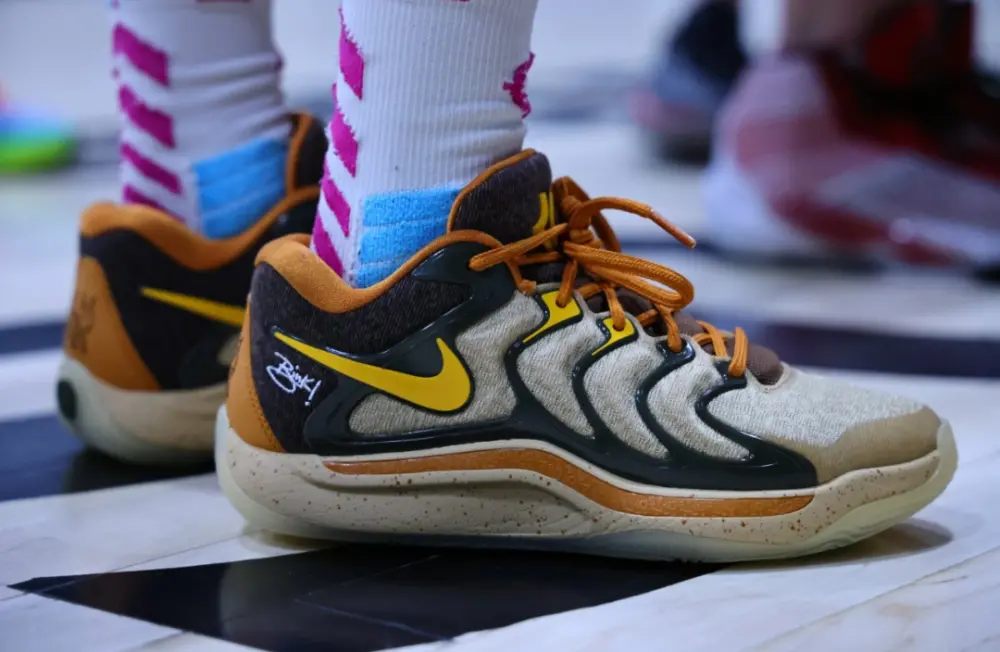 Alternative view of Giày Nike KD 17 EP 'Bink' HF4083-901