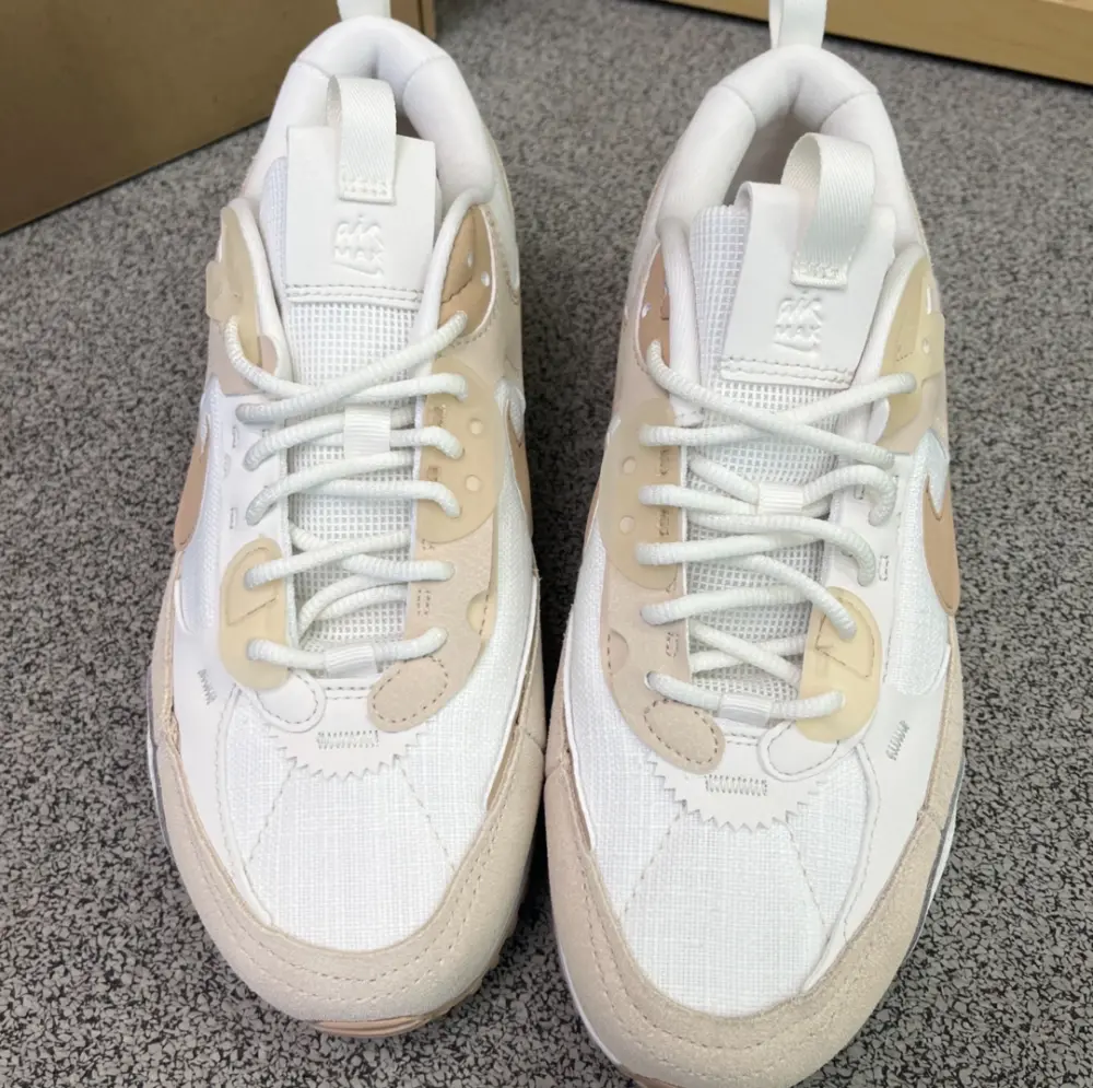 Alternative view of Giày Nike Air Max 90 Futura ‘Beige White’ DV7190-100