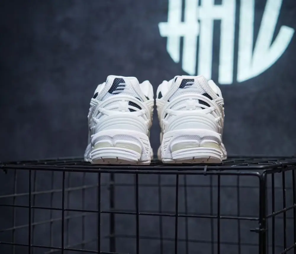 Alternative view of Giày New Balance 1906R ‘Polka Dot Pack’ M1906RPC