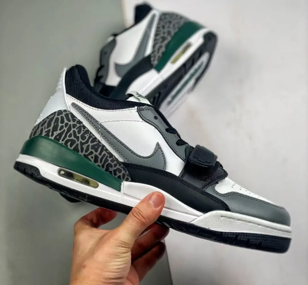 Alternative view of Giày Nike Air Jordan Legacy 312 Low ‘White Black’ CD9054-131