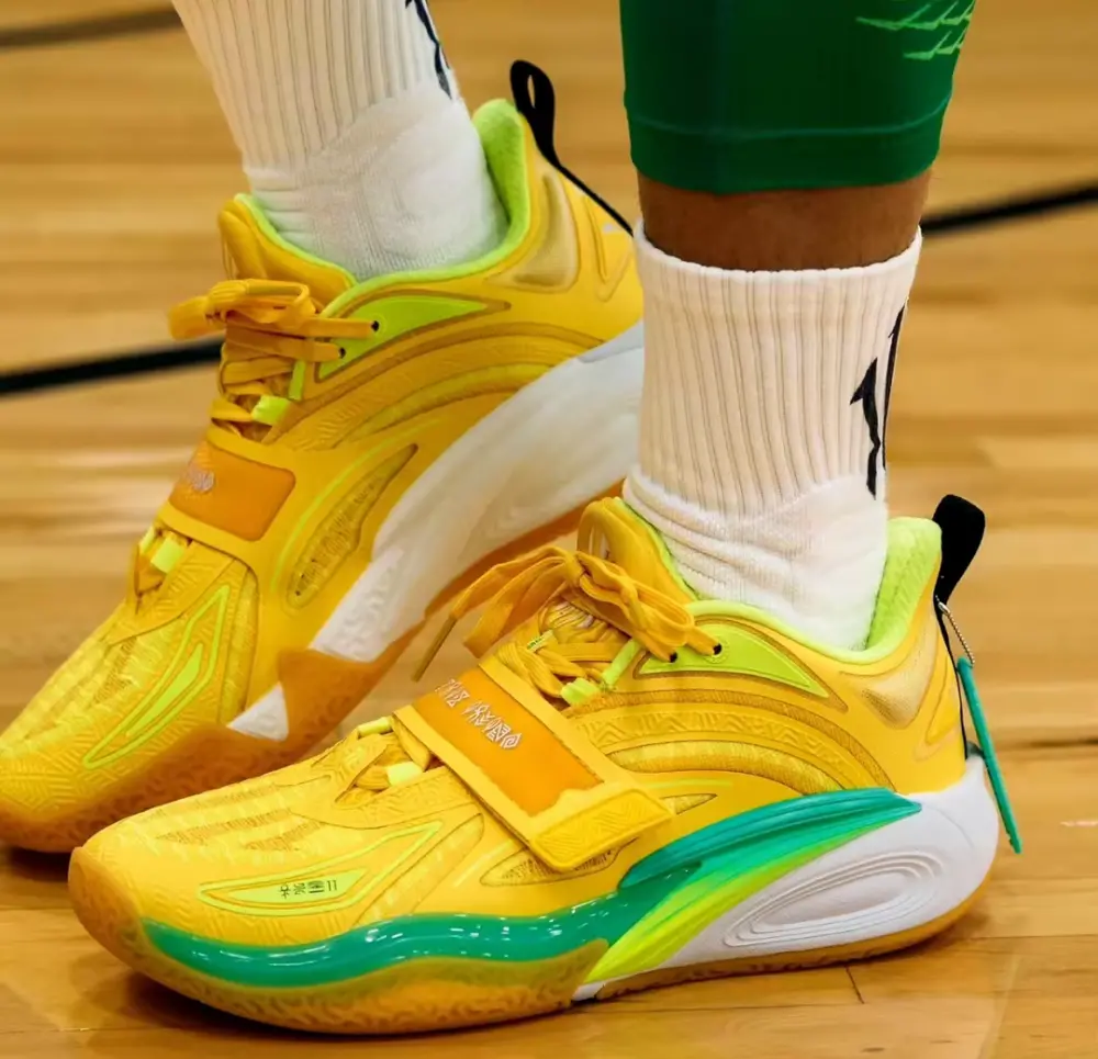 Alternative view of Giày Anta Kai 1 ‘Playoffs Energy’ 8124B1102S-1