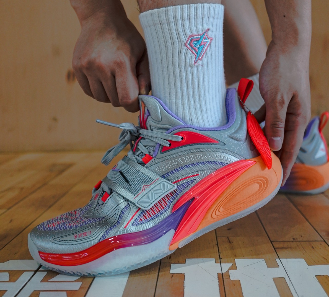 Giày Anta Kai 1 x Sneaker Verse ‘Kaiverse’ 112421102S-4 - Ảnh 3