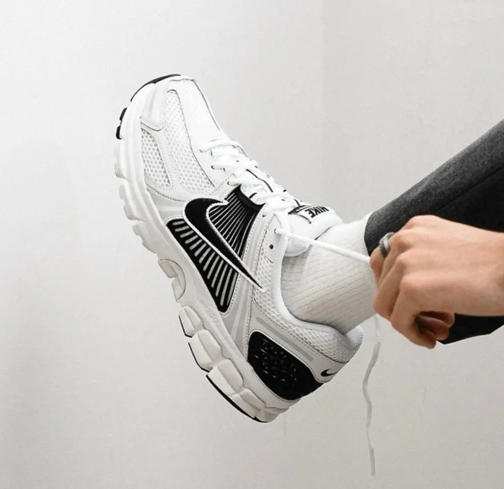 Giày Nike Air Zoom Vomero 5 ‘White Black’ FB9149-101 - Ảnh 3