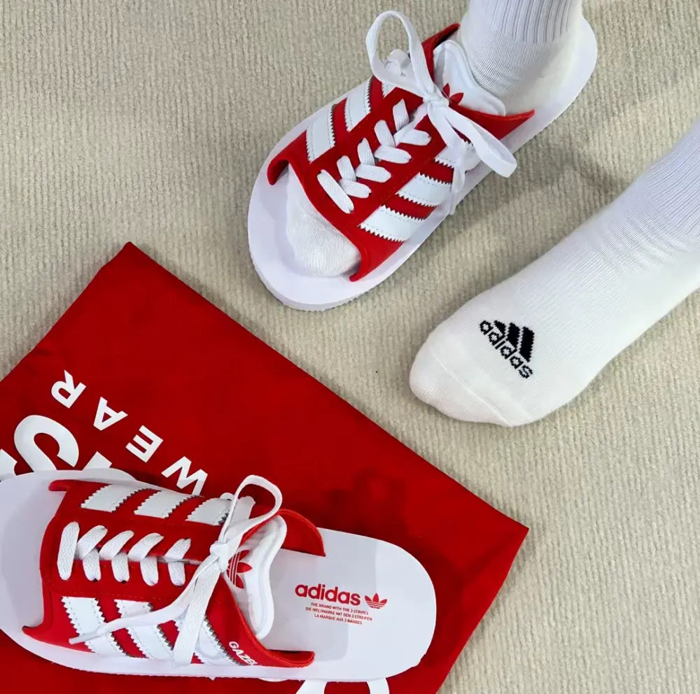 Alternative view of Dép Adidas Gazelle Beach Slides ‘Red’ JQ7424