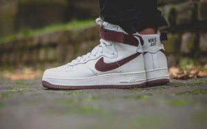 Alternative view of Giày Nike Air Force 1 High Retro QS 'White Chocolate' 743546-102