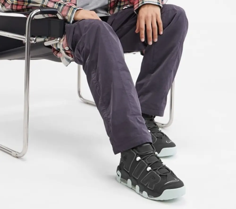 Alternative view of Giày Nike Air More Uptempo 96 'Dark Smoke Grey' FJ4181-001
