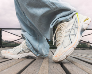 Alternative view of Giày Asics GT-2160 Paris 1203A570-750