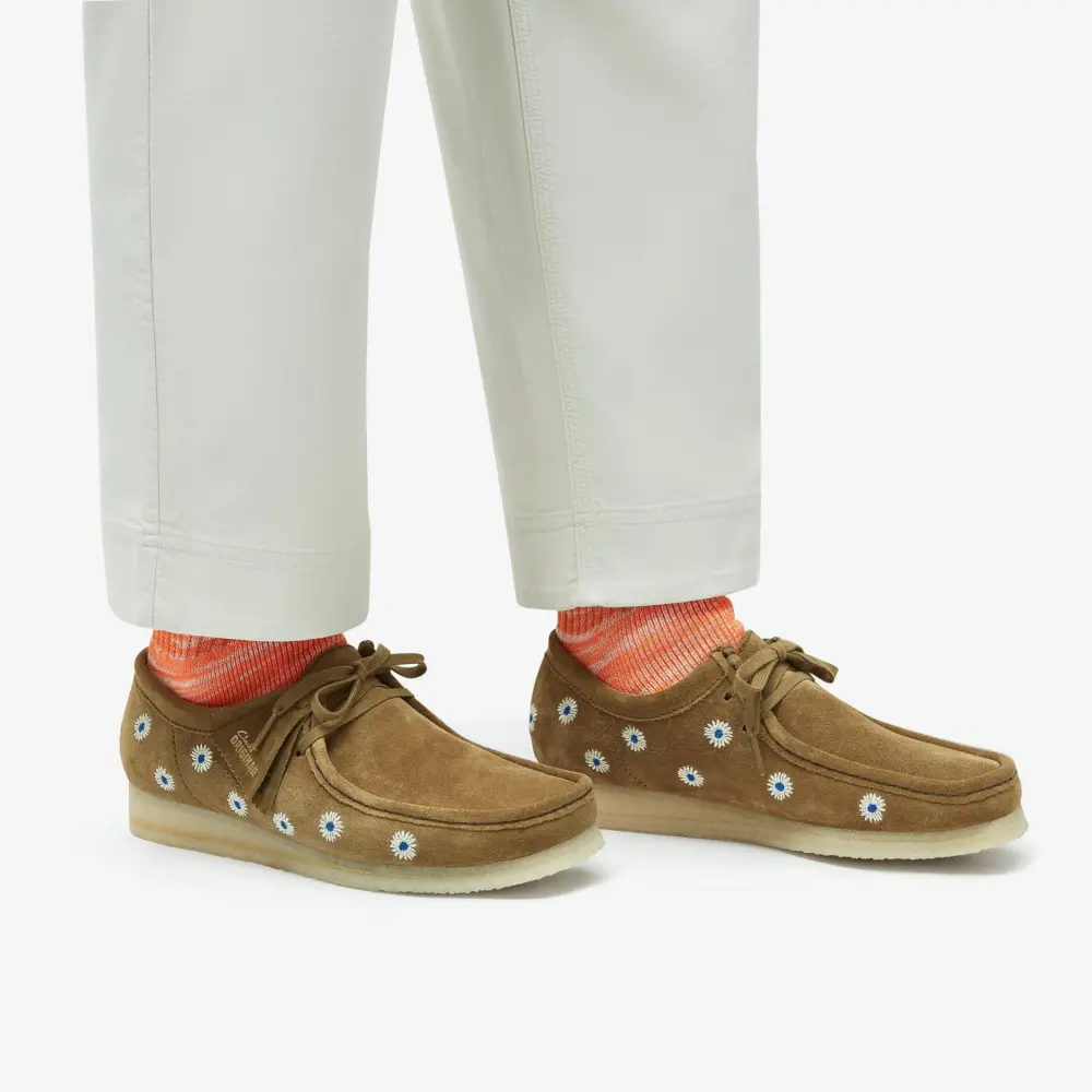 Alternative view of Giày Clarks Wallabee 'Dark Olive' 26175852