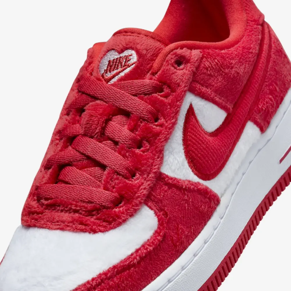 Giày Nike Air Force 1 Low GS ‘Valentine’s Day Fleece’ FZ3552-612 - Ảnh 5