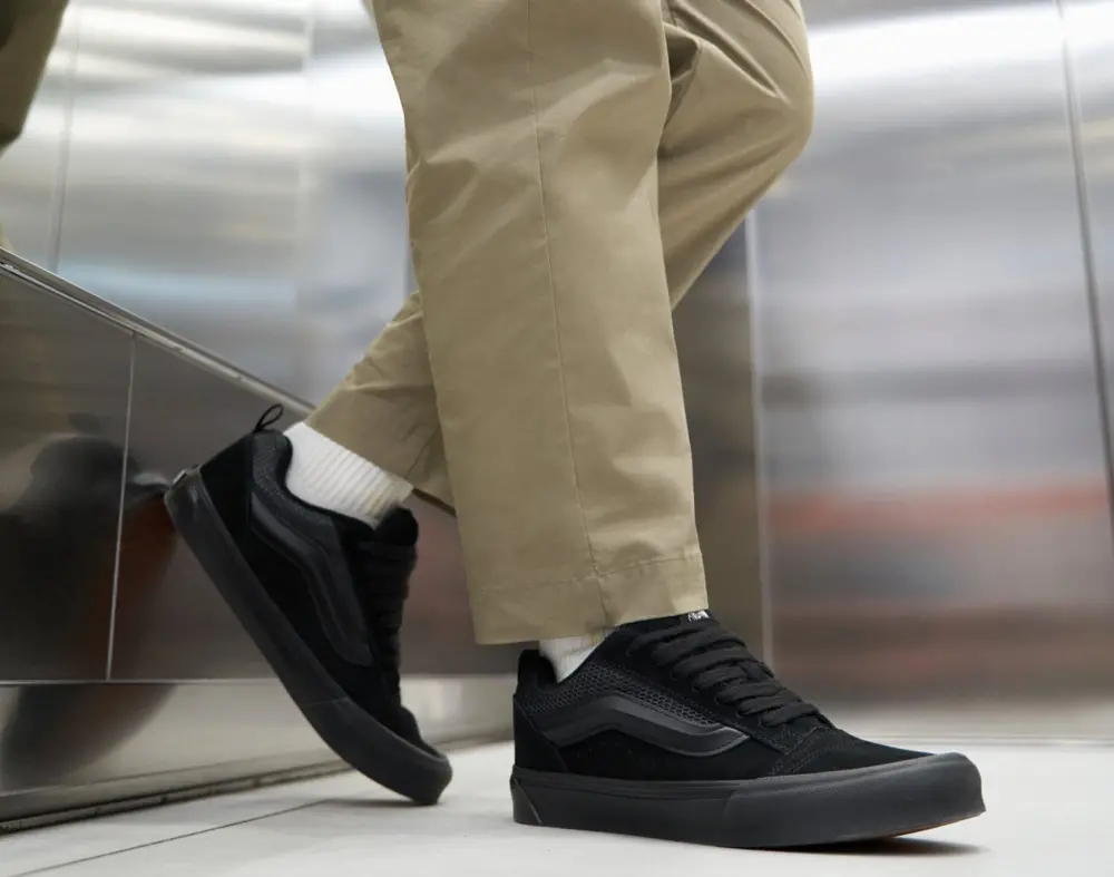 Alternative view of Giày Vans Knu Skool Unisex Casual 'Black' VN0009QCBKA1