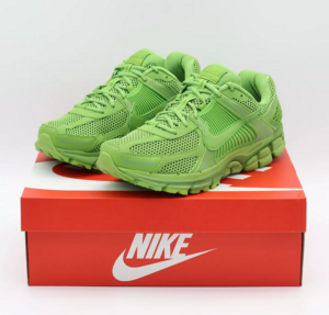 Alternative view of Giày Nike Air Zoom Vomero 5 'Chlorophyll' FQ7079-300