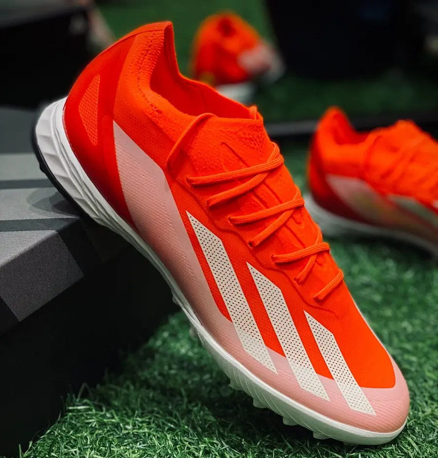 Alternative view of Giày Adidas Turf X Crazyfast Elite 'Solar Red' IF0663