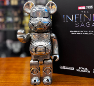 Alternative view of Mô hình Bearbrick The Infinity Saga Royal Selangor Iron Man Mark II