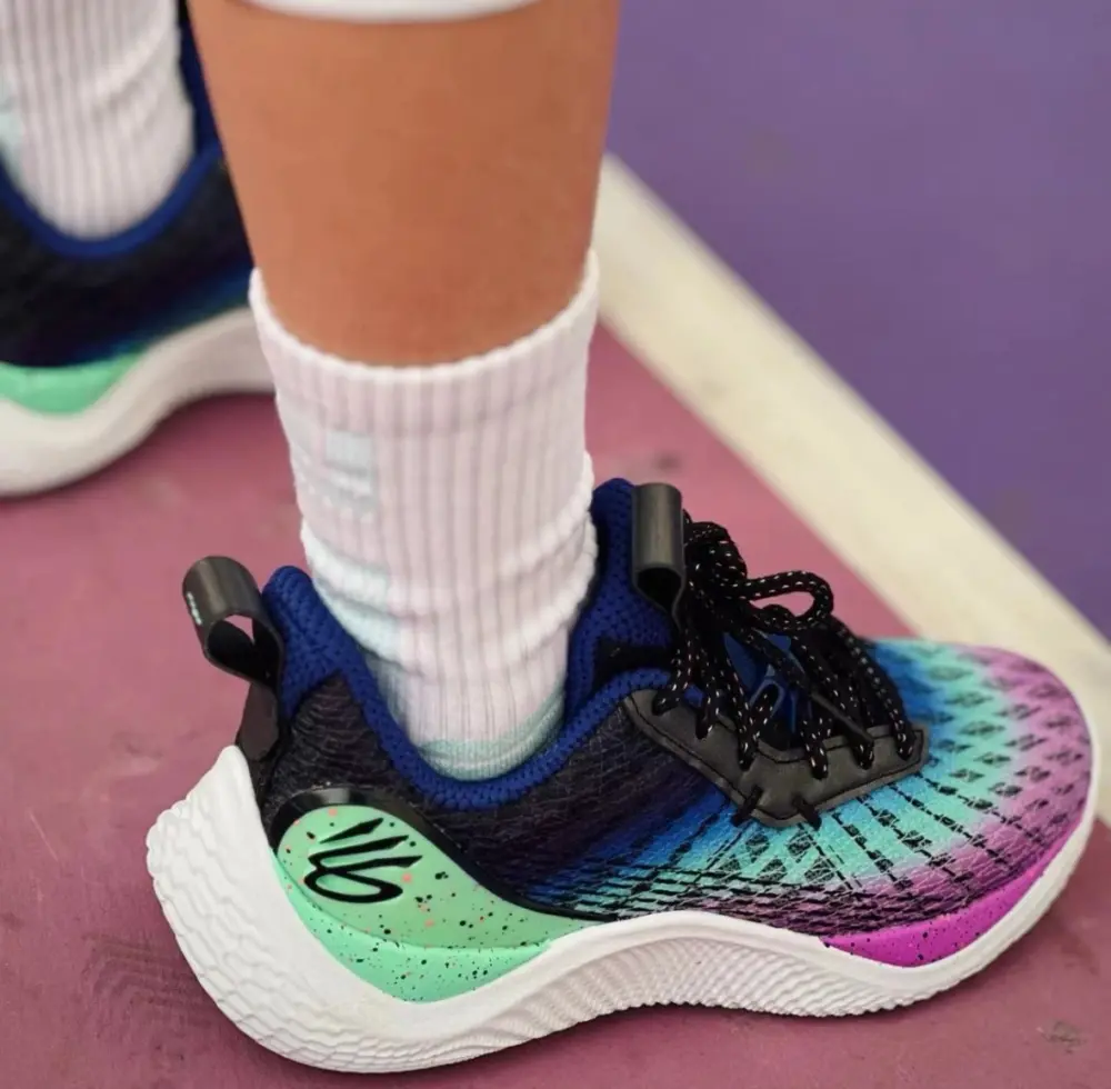 Alternative view of Giày Under Armour Curry Flow 10 GS ‘Northern Lights’ 3025627-500