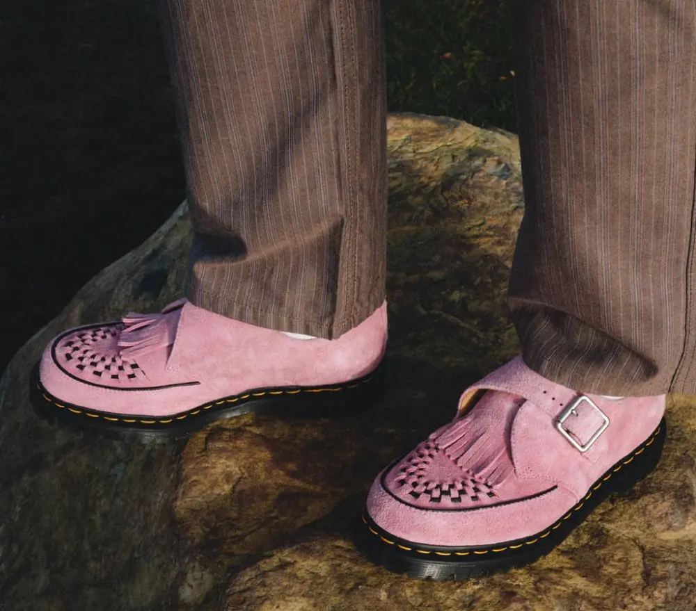 Alternative view of Giày Dr.Martens Ramsey Suede Kiltie Buckle Creepers ‘Fondant Pink’ 31501446