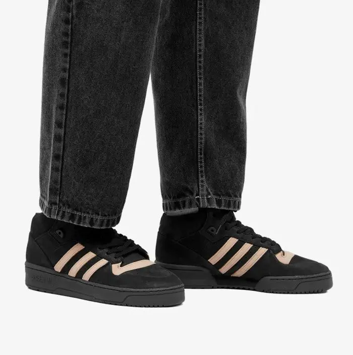 Alternative view of Giày Adidas Rivalry Mid 001 ‘Core Black’ IE3075