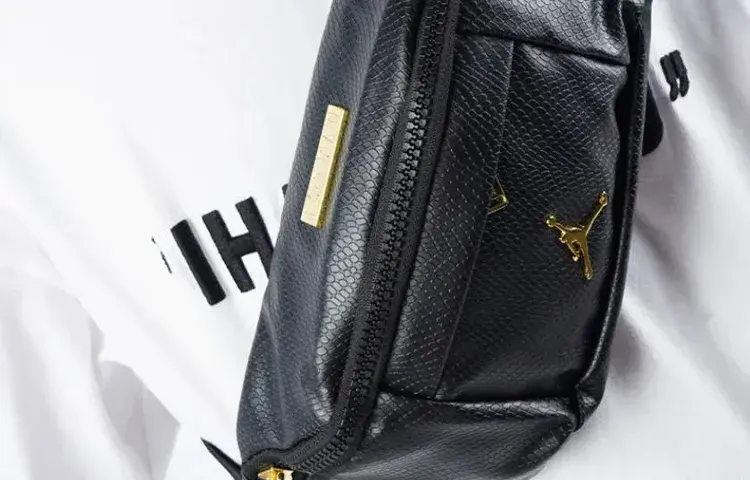 Alternative view of Túi Jordan Fanny Pack 'Black' HA5507-013