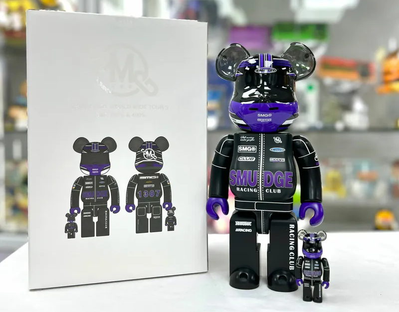 Mô hình Bearbrick SMG 100% & 400% Set - Ảnh 2