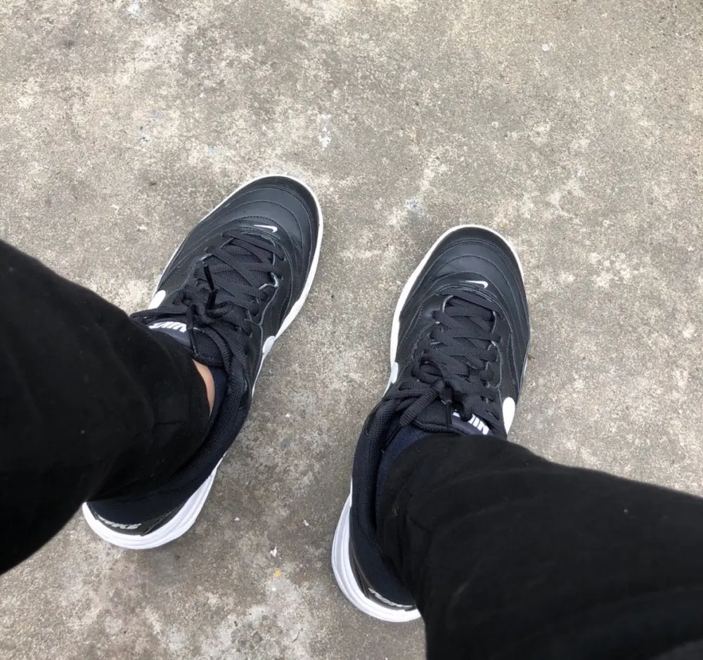 Alternative view of Giày Tennis Nike Court Lite ‘Black White’ 845021-010