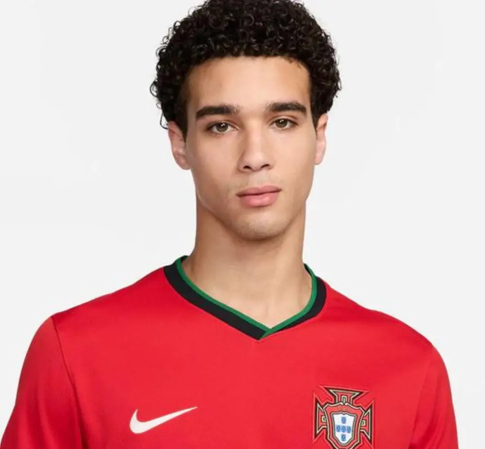 Alternative view of Áo Nike Portugal Home Jersey 2024/25 ‘Red’ FJ4275-657