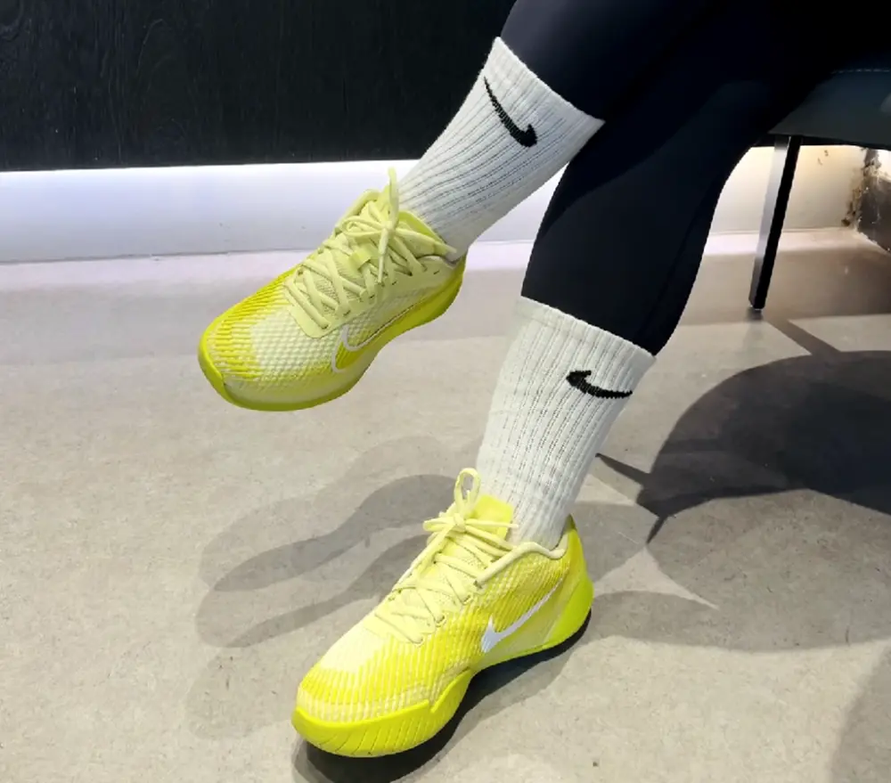 Alternative view of Giày Nike Court Air Zoom Vapor 11 ‘Yellow’ DR6965-300