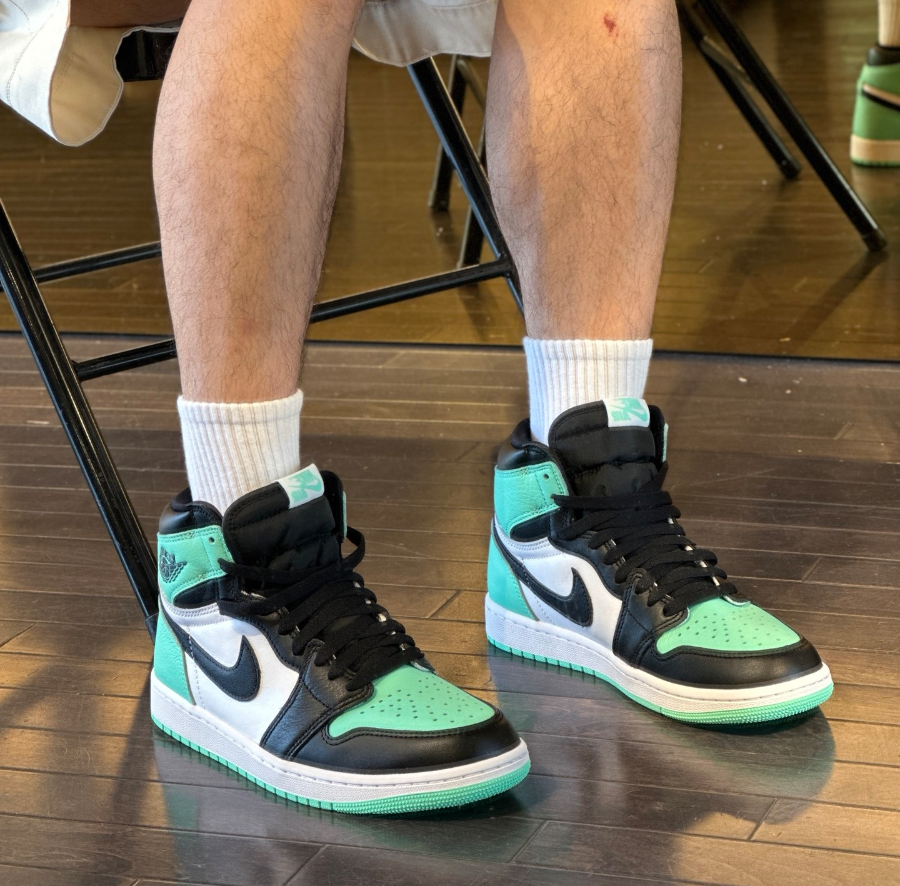 Giày Nike Air Jordan 1 Retro High ‘Green Glow’ DZ5485-130 - Ảnh 3