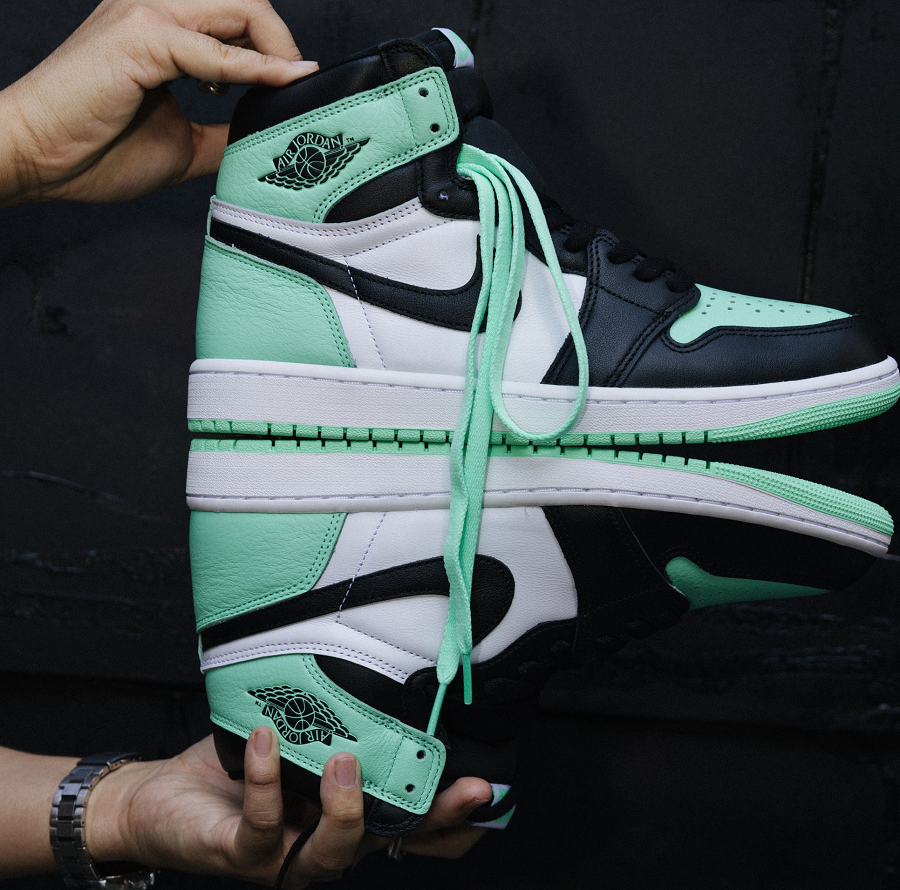 Giày Nike Air Jordan 1 Retro High ‘Green Glow’ DZ5485-130 - Ảnh 4