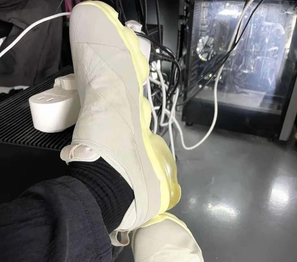 Alternative view of Giày Nike Air VaporMax Moc Roam ‘Light Stone’ DZ7273-100
