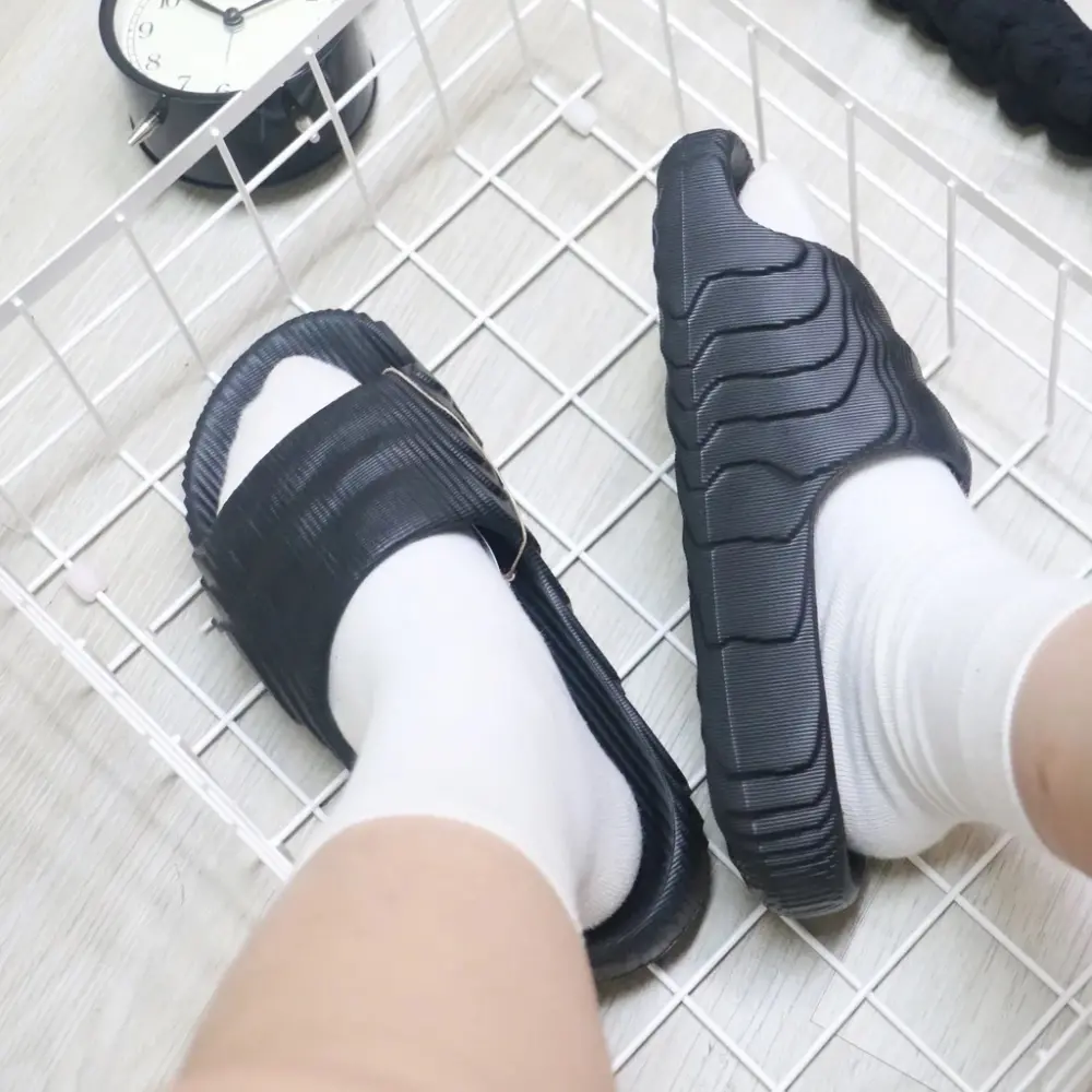 Alternative view of Dép Adidas Adilette 22 Slides ‘Black Scarlet’ ID4925