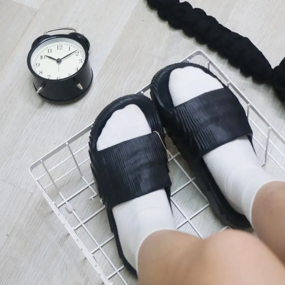 Dép Adidas Adilette 22 Slides ‘Black Scarlet’ ID4925 - Ảnh 3