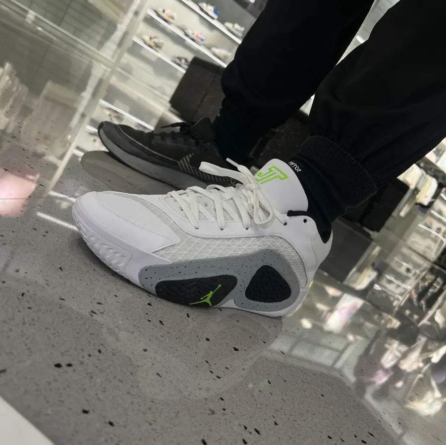 Giày Nike Jordan Tatum 2 GS ‘Neon’ FJ6459-100 - Ảnh 4