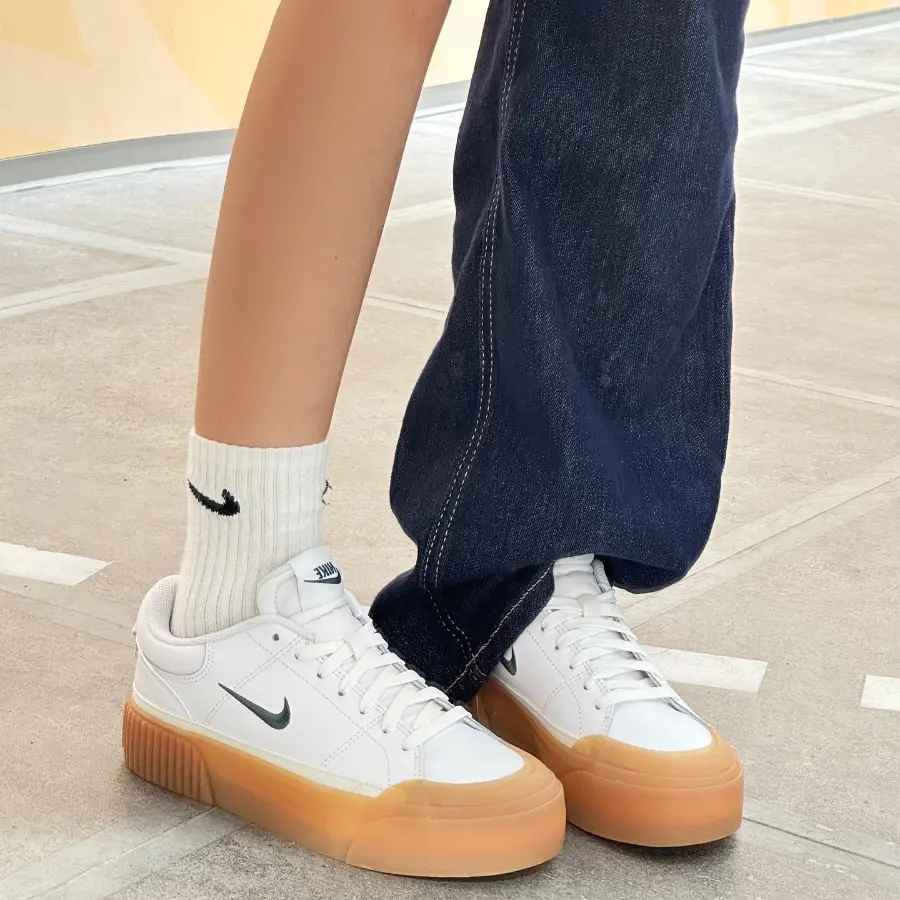 Alternative view of Giày Nike Court Legacy Lift ‘White Vintage’ FV5526-100