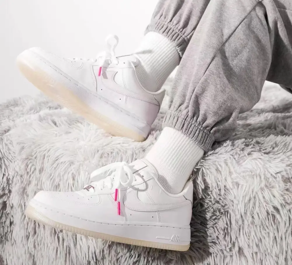 Alternative view of Giày Nike Air Force 1 Low ‘UV Swooshes’ FZ5531-111